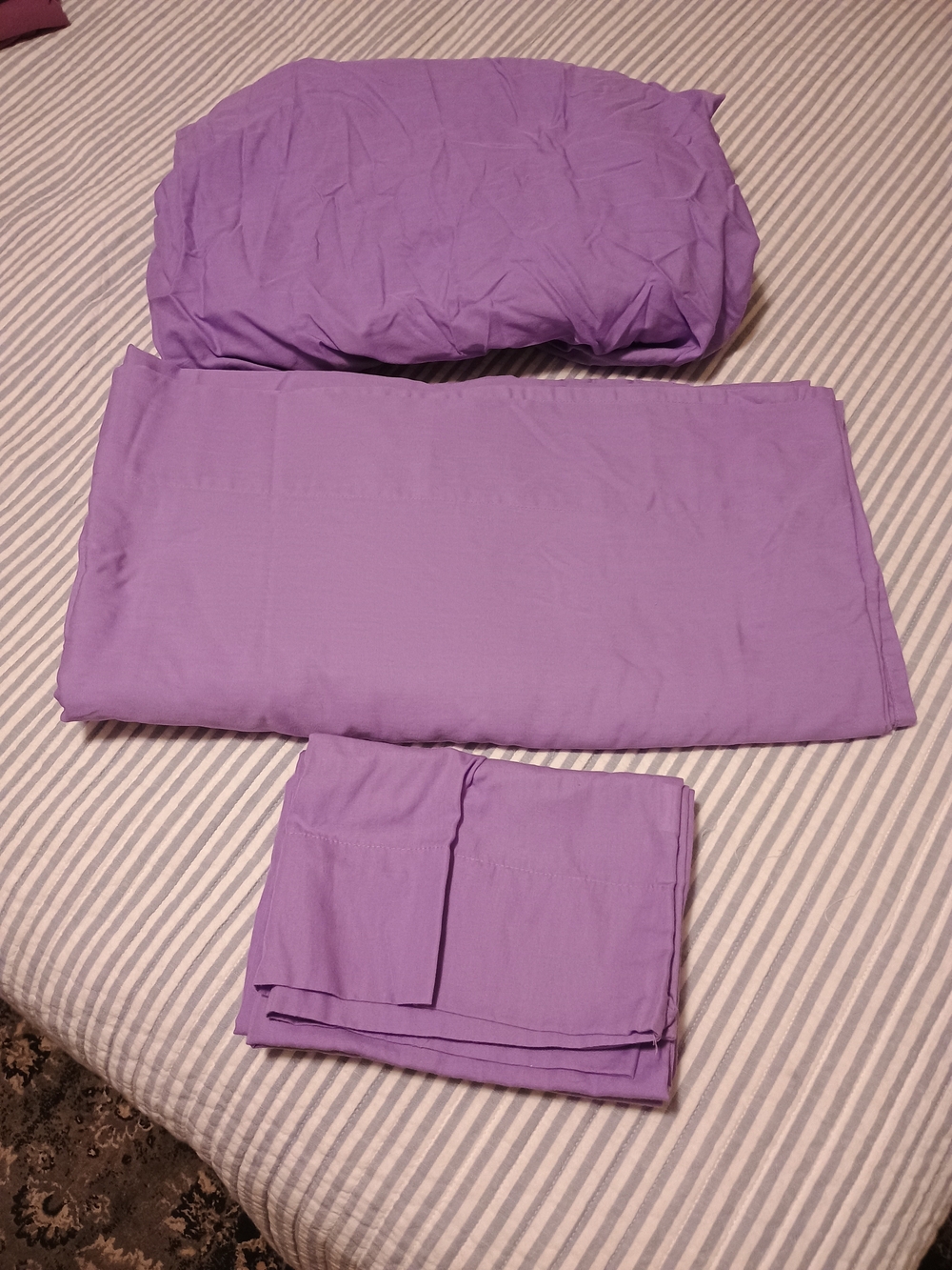 Queen Size Lavender Solid Sheet Set (Fitted, Flat, 2 Pillowcases) - Lavender